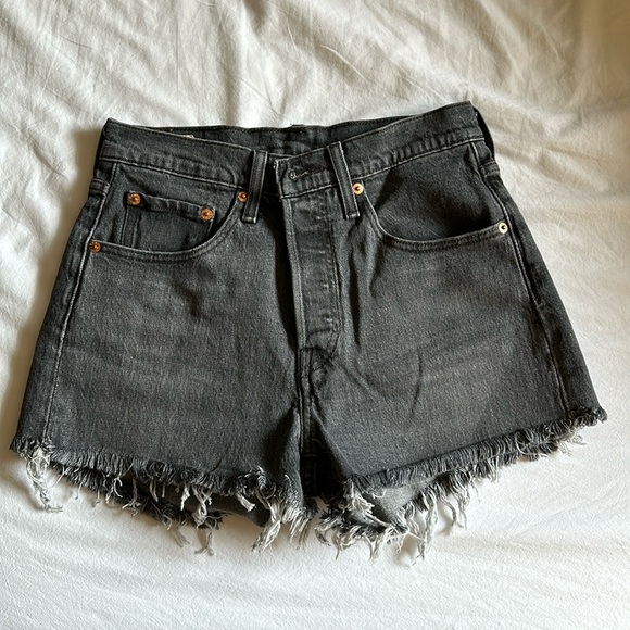 Levis denim shorts 501 - Picture 4 of 7